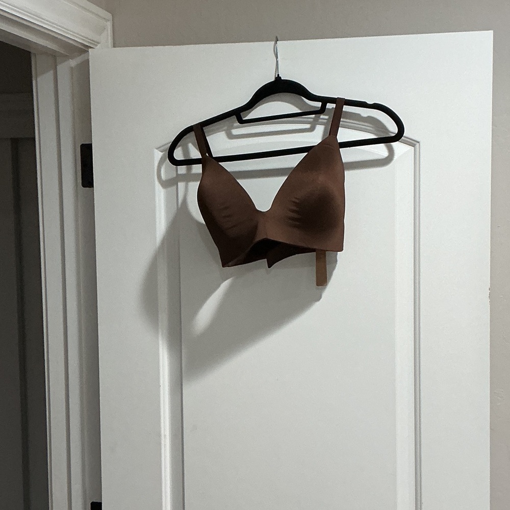 SKIMS Chocolate Brown Bra NWT